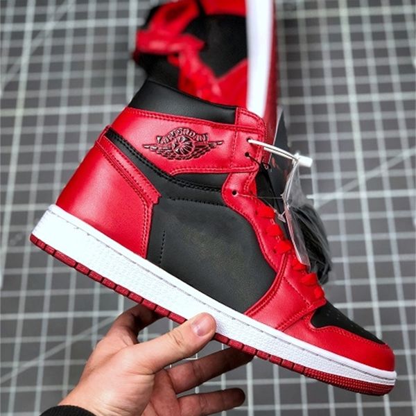 shoes 1 hi 85 varsity red 1s bred black red men woman basketball sports sneakers bq4422-600, White;red
shoes 1 hi 85 varsity red 1s bred black red men woman basketball sports sneakers bq4422-600, White;red