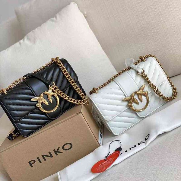 pinkoos designer bags swallow new spring and summer pillow drill buckle single shoulder slant chain bird women's yzl p19j
pinkoos designer bags swallow new spring and summer pillow drill buckle single shoulder slant chain bird women's yzl p19j