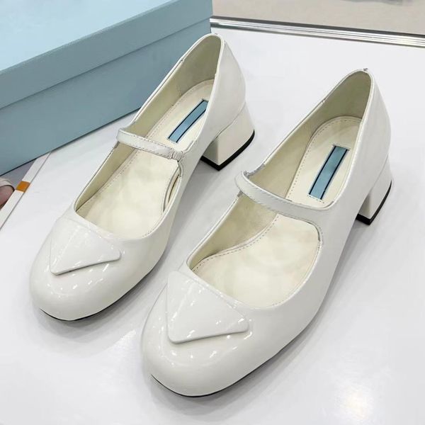 2022 new designer sandals chunky heel mary jane shoes mid-heel sandal triangle logo patent leather pumps ladylike platform single shoe 35-42, Black
2022 new designer sandals chunky heel mary jane shoes mid-heel sandal triangle logo patent leather pumps ladylike platform single shoe 35-42, Black