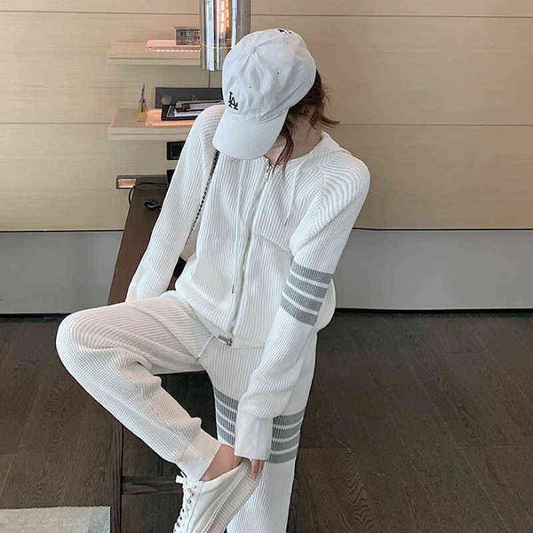 75% off factory direct online 2022 spring and autumn new leisure sports suit women's fried street net red loose and thin versatile two-, Gray
75% off factory direct online 2022 spring and autumn new leisure sports suit women's fried street net red loose and thin versatile two-, Gray
