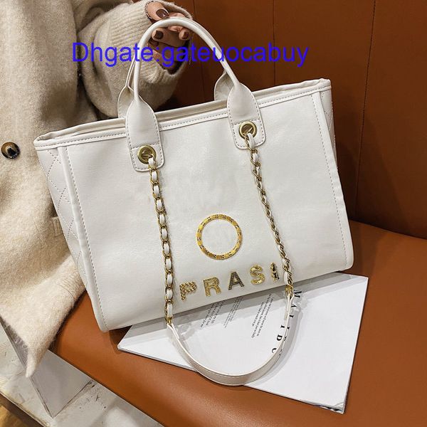 brand luxury designer handbags women's evening bags ch metal badge tote bag small mini fashion beach handbag female capacity large leat, Black;red
brand luxury designer handbags women's evening bags ch metal badge tote bag small mini fashion beach handbag female capacity large leat, Black;red