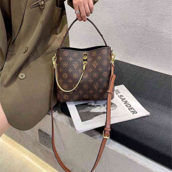 9719 zv old flower style bucket bag large capacity women's bag tote single shoulder menger underarm
9719 zv old flower style bucket bag large capacity women's bag tote single shoulder menger underarm
