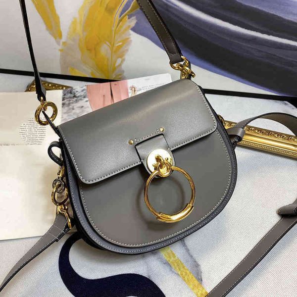 shoulder bags women handbag leather luxuries designers brand oval crossbody female ring decoration purses with two straps 220324
shoulder bags women handbag leather luxuries designers brand oval crossbody female ring decoration purses with two straps 220324
