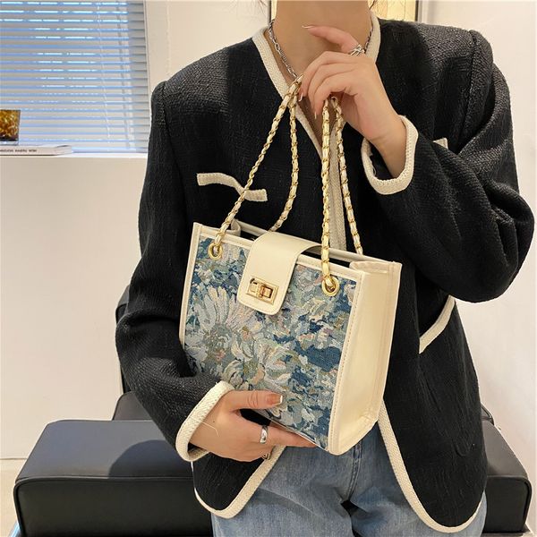 designer bags chain female 2022 fashion new high-capacity net red foreign style one shoulder messenger tote
designer bags chain female 2022 fashion new high-capacity net red foreign style one shoulder messenger tote