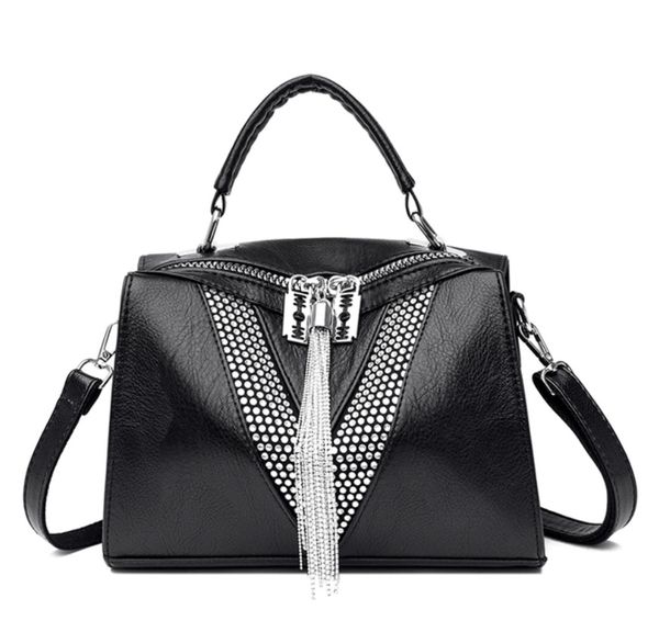 rivet leather womens bag handbags luxury brand chain tassel totes fashion female shoulder bags casual messenger bag
rivet leather womens bag handbags luxury brand chain tassel totes fashion female shoulder bags casual messenger bag