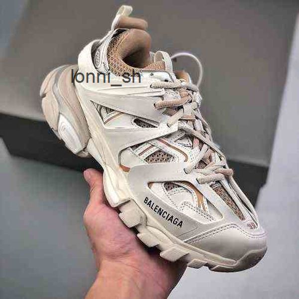 bbalencigass shoes roller skates of correct version b's paris track3 0 air cushioned father's students' elevated breathable l
bbalencigass shoes roller skates of correct version b's paris track3 0 air cushioned father's students' elevated breathable l
