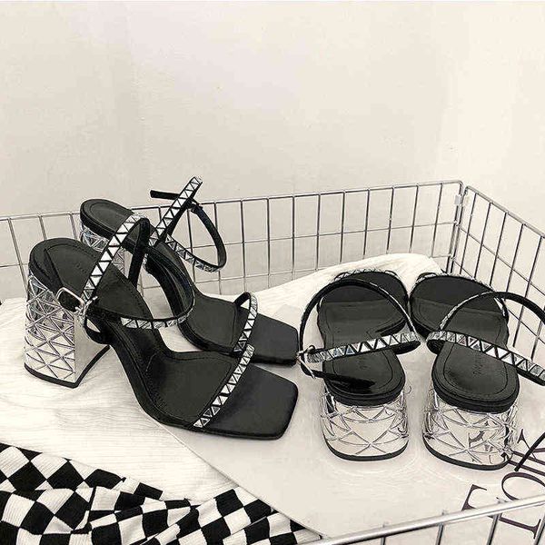 thick high heel thin belt sandals for women 2022 spring summer new designed metallic luster crystal sequins decoration shoes 220711, Black
thick high heel thin belt sandals for women 2022 spring summer new designed metallic luster crystal sequins decoration shoes 220711, Black