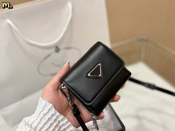 women wallets fashion designers luxury purse cluth brand card bag men's wallet passport holder pack genuine leather cheque book, Red;black
women wallets fashion designers luxury purse cluth brand card bag men's wallet passport holder pack genuine leather cheque book, Red;black