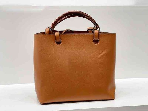 bags tote women large-capacity clutch leather fashion handbag shoulder brown brand designer female purses 1225
bags tote women large-capacity clutch leather fashion handbag shoulder brown brand designer female purses 1225