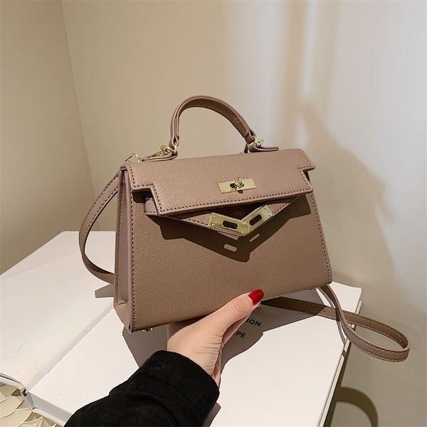 bags textured buckle portable small square bag women's 2022 new versatile classic one shoulder messenger bag pu purse
bags textured buckle portable small square bag women's 2022 new versatile classic one shoulder messenger bag pu purse