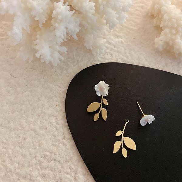 dangle & chandelier 2022 korean design fashion jewelry exquisite white shell flowers golden hollow leaves elegant female earrings, Silver
dangle & chandelier 2022 korean design fashion jewelry exquisite white shell flowers golden hollow leaves elegant female earrings, Silver