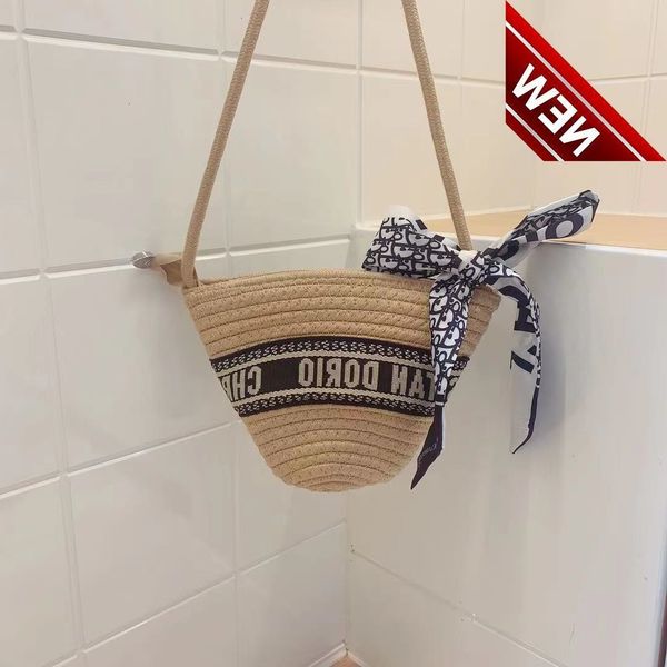 net red new grass woven women's 2022 foreign style messenger bucket d family one shoulder beach light bag
net red new grass woven women's 2022 foreign style messenger bucket d family one shoulder beach light bag