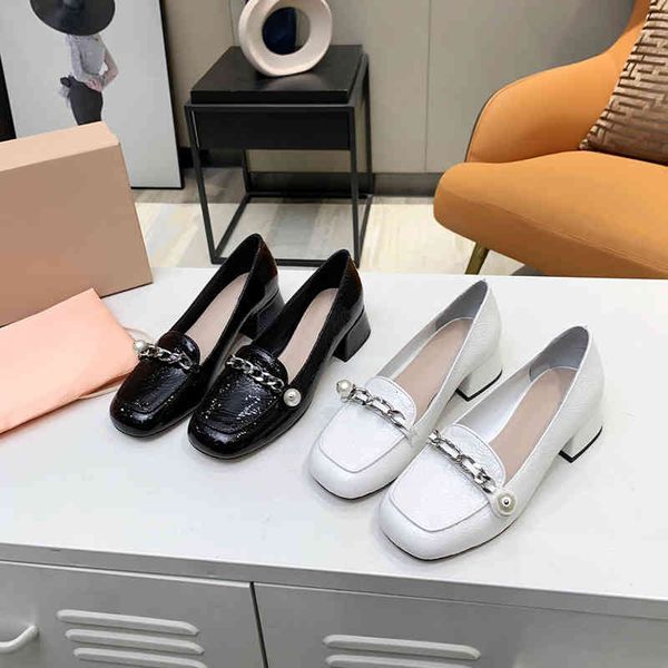 dress shoes mary jane square toe high heels pearl patent leather thick heel single shoes women's half slipper muller, Black
dress shoes mary jane square toe high heels pearl patent leather thick heel single shoes women's half slipper muller, Black