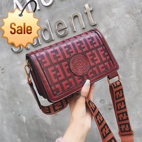 women's fashion texture broadband cute womens shoulder trendy small square leather bag female korea concise solid handbag
women's fashion texture broadband cute womens shoulder trendy small square leather bag female korea concise solid handbag