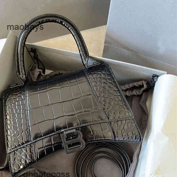balenciga handbags new hourglass italy b home high version leather women's one shoulder messenger retro crocodile handbag luxury deaign
balenciga handbags new hourglass italy b home high version leather women's one shoulder messenger retro crocodile handbag luxury deaign