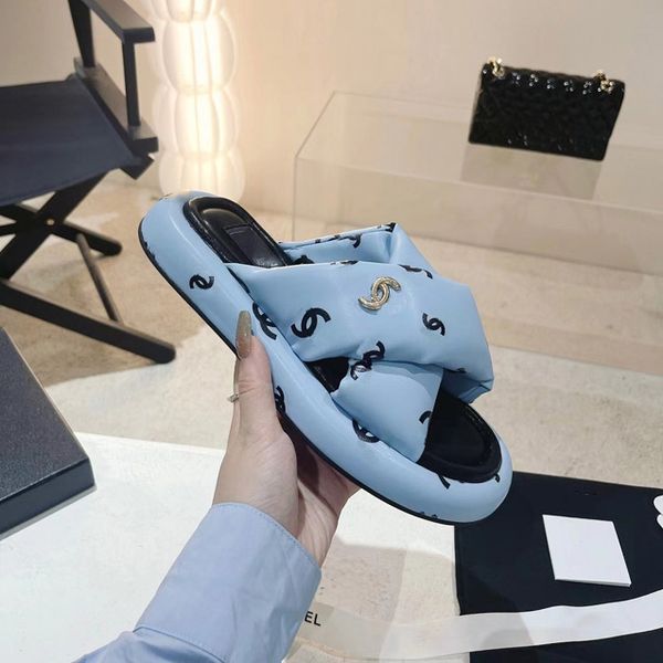 high-quality slides cross bread slippers female cloud beach 2022 summer new open-toed casual thick-soled sandals flat-bottomed outer wear, Black
high-quality slides cross bread slippers female cloud beach 2022 summer new open-toed casual thick-soled sandals flat-bottomed outer wear, Black