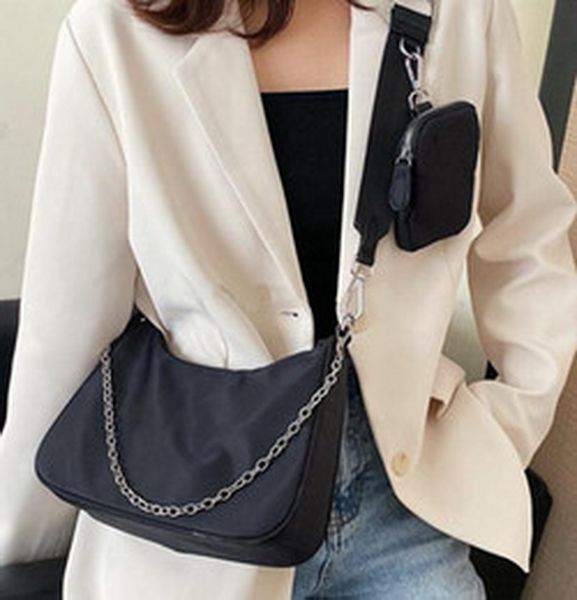 2pcs/set canvas for women shoulder bag wallet chest pack lady tote chains handbags presbyopic purse messenger bag 
2pcs/set canvas for women shoulder bag wallet chest pack lady tote chains handbags presbyopic purse messenger bag