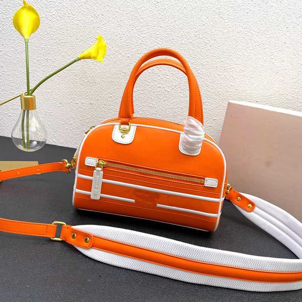 2022 lady shopping bags fashion handbags women totes bag shoulder cross body half moon luxury leather classic sport purse
2022 lady shopping bags fashion handbags women totes bag shoulder cross body half moon luxury leather classic sport purse