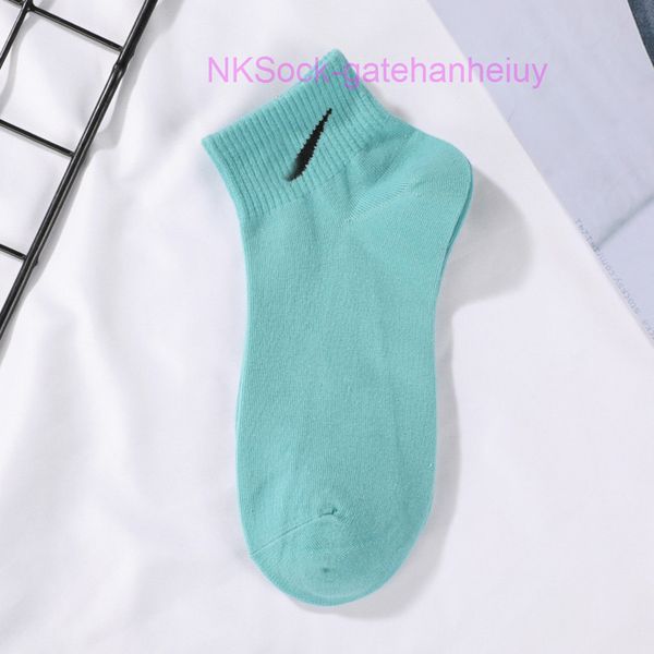 classic fashion men's socks hook brand designer women's leisure lovers' short tube sportsocks luxury women men breathable ver, Black
classic fashion men's socks hook brand designer women's leisure lovers' short tube sportsocks luxury women men breathable ver, Black