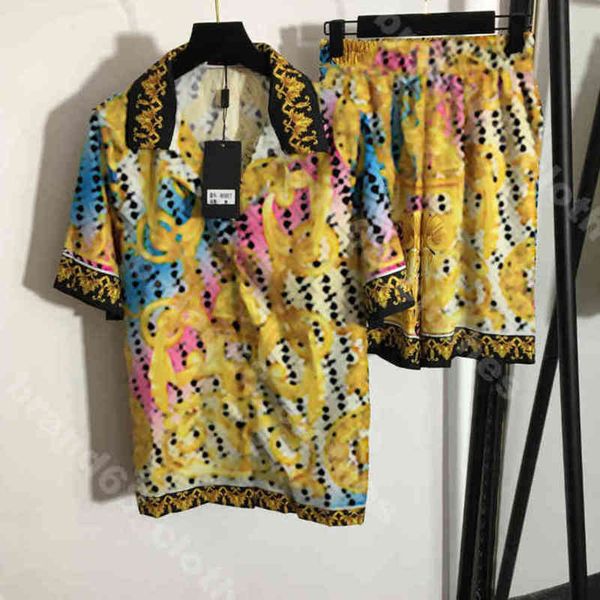 vintage er print shirt set women and men wide leg shorts two piece pants logo f..di brand sports tracksuit luxury female apparel album a1, White
vintage er print shirt set women and men wide leg shorts two piece pants logo f..di brand sports tracksuit luxury female apparel album a1, White