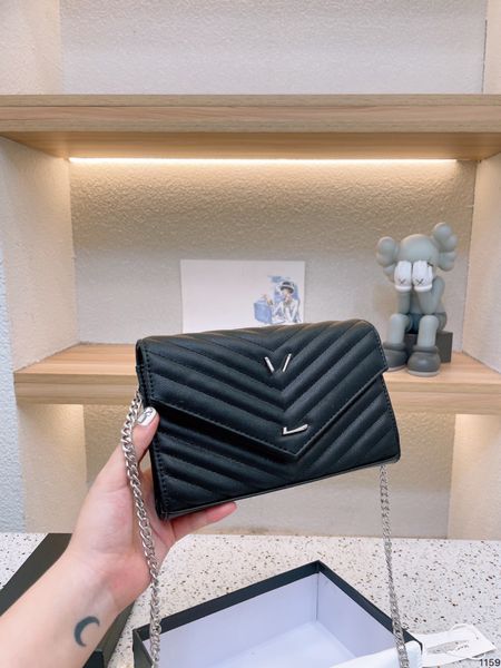 designers shoulder bag luxury tote purse handbag message bags cluth brand classic genuine leather crossbody vintage original box size 23cm
designers shoulder bag luxury tote purse handbag message bags cluth brand classic genuine leather crossbody vintage original box size 23cm