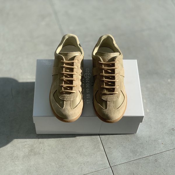 luxury designer sports men's casual shoes race runner sneakers men leisure flats party wedding outdoor lace-up trainer eu38-46 summer m, Black
luxury designer sports men's casual shoes race runner sneakers men leisure flats party wedding outdoor lace-up trainer eu38-46 summer m, Black