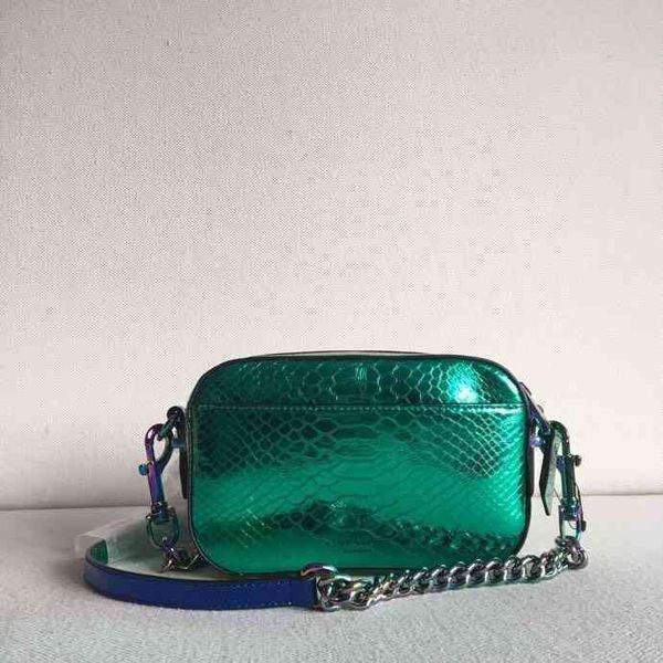 kurt eagle head color golden snake leather messenger small square bag fashionable women camera bag 220715
kurt eagle head color golden snake leather messenger small square bag fashionable women camera bag 220715