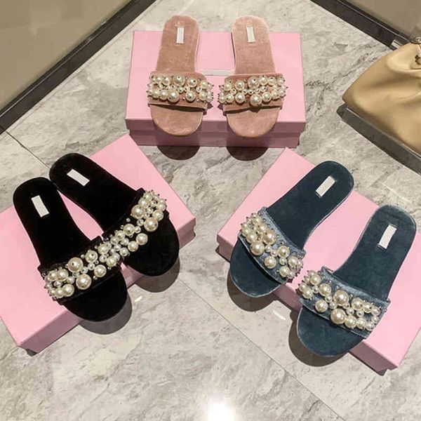 slippers in the autumn of , pearl black sandals wear versatile flat slippers and women's flip flops beach
slippers in the autumn of , pearl black sandals wear versatile flat slippers and women's flip flops beach