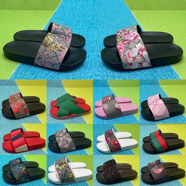 mens designers slides women flat slippers sandals fashion luxurys floral slipper leather rubber flats summer beach pool shoes loafers slider, Black
mens designers slides women flat slippers sandals fashion luxurys floral slipper leather rubber flats summer beach pool shoes loafers slider, Black