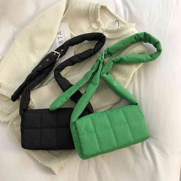 crossbody bottegas'ss designer handbags venetass's red net same sponge woven pillow bag women's simple single shoulder messen
crossbody bottegas'ss designer handbags venetass's red net same sponge woven pillow bag women's simple single shoulder messen