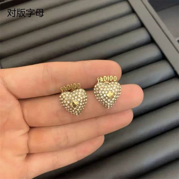 70% off jewelry sales high-end version full diamond love women's light luxury fashion letters peach heart earrings, Golden
70% off jewelry sales high-end version full diamond love women's light luxury fashion letters peach heart earrings, Golden