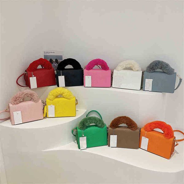 2022 luxury women bags new furry portable small square bag shoulder messenger tel luxury designer fashion lady tbag
2022 luxury women bags new furry portable small square bag shoulder messenger tel luxury designer fashion lady tbag
