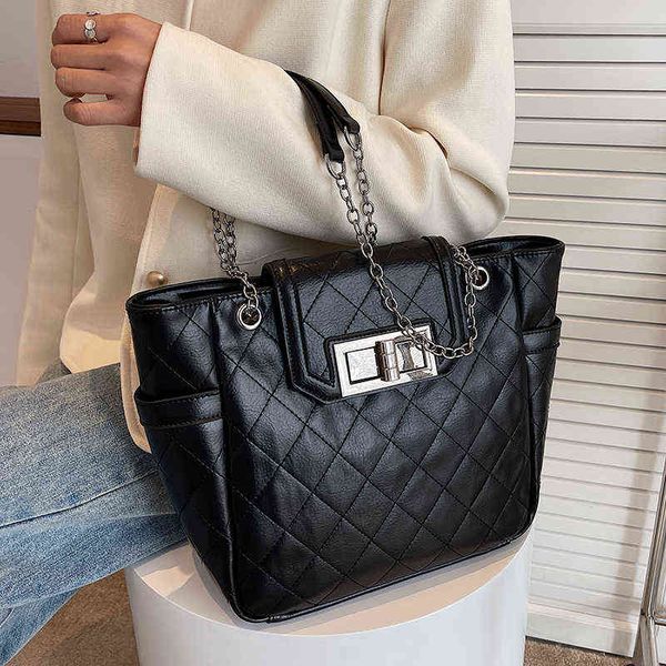 women quality pu leather women handbags female shoulder bag designer luxury lady tote large capacity lattice chain shoulder bag y220411
women quality pu leather women handbags female shoulder bag designer luxury lady tote large capacity lattice chain shoulder bag y220411
