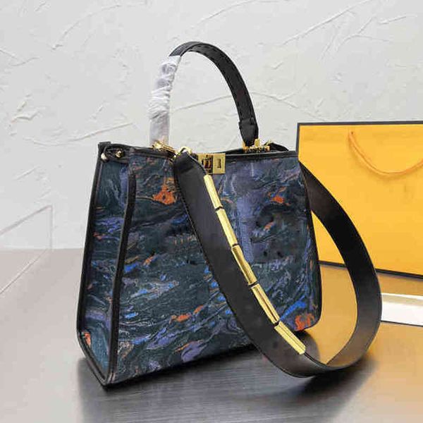 large capacity tie dye canvas embroidered letters tote bags women handbag shoulder designer buckle crossbody female wide strap 220307
large capacity tie dye canvas embroidered letters tote bags women handbag shoulder designer buckle crossbody female wide strap 220307
