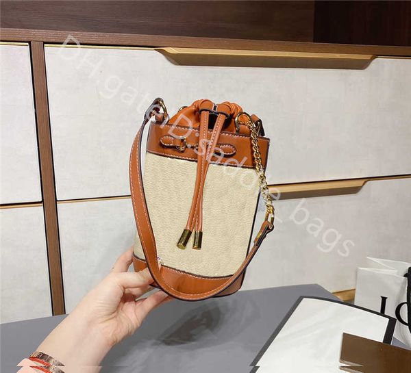 lady fashion handbags drawstring patchwork genuine leather classic retro all-match simplicity casual formal horsebit bucket bags
lady fashion handbags drawstring patchwork genuine leather classic retro all-match simplicity casual formal horsebit bucket bags