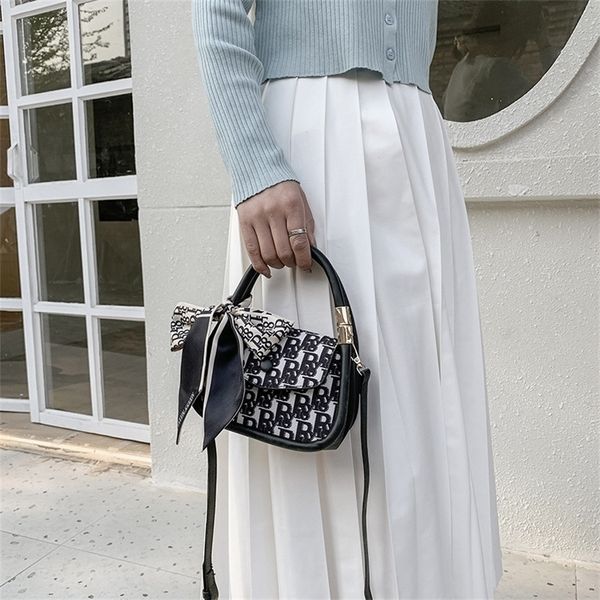 small female new fashion canvas hand elegant texture portable messenger 80% off purse sales
small female new fashion canvas hand elegant texture portable messenger 80% off purse sales