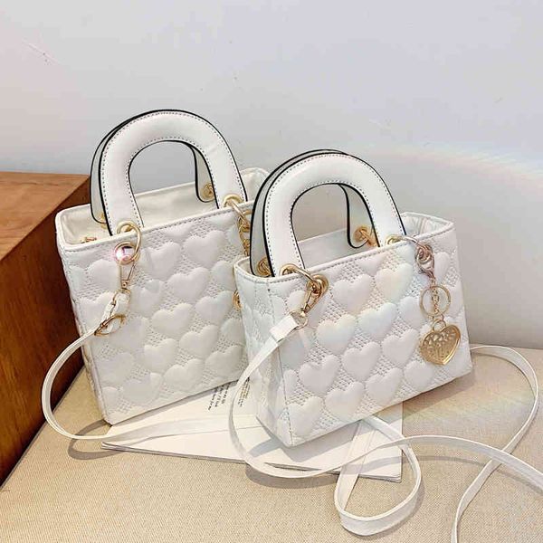 classic women's bag heart-shaped lady handbag purse crossbody bags for women 2022 trend fashion shoulder handbags
classic women's bag heart-shaped lady handbag purse crossbody bags for women 2022 trend fashion shoulder handbags