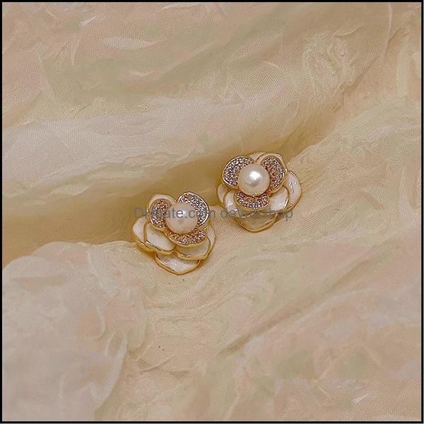 stud new retro style s925 sier needle micro-set zircon camellia earrings women jewelry temperament luxury plated 18k dayupshop dhggc, Golden;silver
stud new retro style s925 sier needle micro-set zircon camellia earrings women jewelry temperament luxury plated 18k dayupshop dhggc, Golden;silver