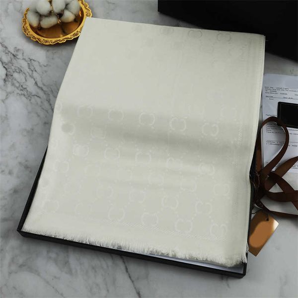 woman new gift cashmere scarf men and women winter scarves ladies shawls designer oversized classic check big plaid shawl and scarve men, Blue;gray
woman new gift cashmere scarf men and women winter scarves ladies shawls designer oversized classic check big plaid shawl and scarve men, Blue;gray