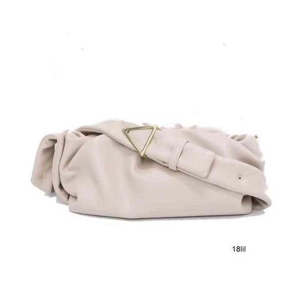 designer handbags 20 venetasss wholesale bottegas fashion breast wrinkled dumplings shoulder versatile waist bag ins womens soft messenger b
designer handbags 20 venetasss wholesale bottegas fashion breast wrinkled dumplings shoulder versatile waist bag ins womens soft messenger b