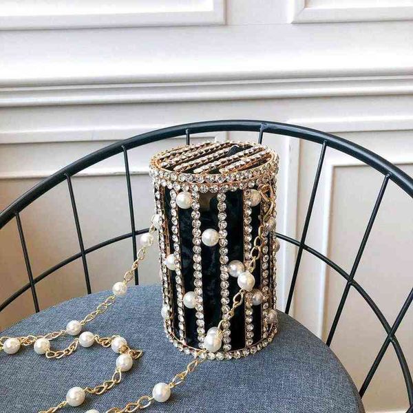 evening bag cylindrical pearl rhinestone bag women luxury small metal cage party purse ladie bead necklace bucket shoulder bag new 220622
evening bag cylindrical pearl rhinestone bag women luxury small metal cage party purse ladie bead necklace bucket shoulder bag new 220622
