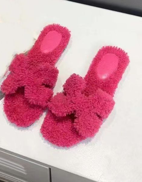 2022 temperament luxury thick wool slippers single toe bright color thin non slip flat home shoes soft package size 35-42, Black
2022 temperament luxury thick wool slippers single toe bright color thin non slip flat home shoes soft package size 35-42, Black
