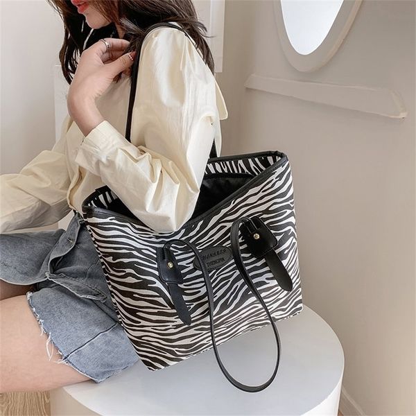 canvas female new fashion commuter tot college student class single large capacity purses outlet online
canvas female new fashion commuter tot college student class single large capacity purses outlet online