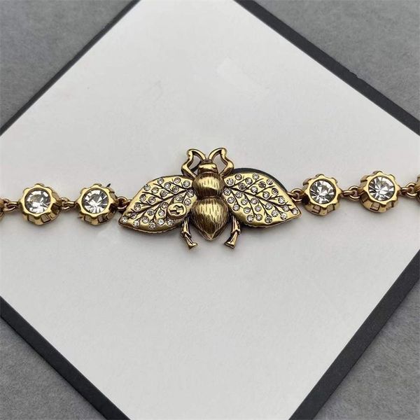 bracelet designer bee copper crystal bracelet diamond vintage gold with box perfect for men and women gift giving 1121a, Black
bracelet designer bee copper crystal bracelet diamond vintage gold with box perfect for men and women gift giving 1121a, Black