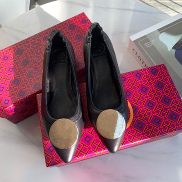 2022 color match sandals women pumps pointed toe shallow luxury designer flat shoes mesh loafers soft bottom ballet shoes single shoe, Black
2022 color match sandals women pumps pointed toe shallow luxury designer flat shoes mesh loafers soft bottom ballet shoes single shoe, Black
