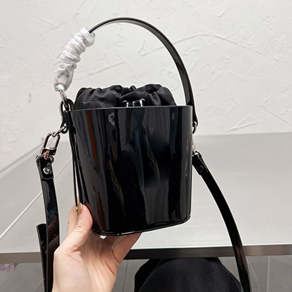 designer versatile one shoulder bucket messenger handbag vivien bag patent leather silver buckle large saturn tote bags women's bag
designer versatile one shoulder bucket messenger handbag vivien bag patent leather silver buckle large saturn tote bags women's bag