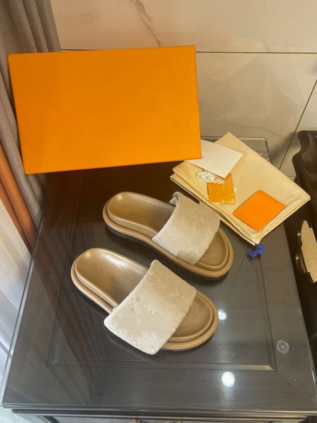 2023 new luxury designer women sandals channel quilted double jelly style casual women flat slippers summer beach women 0829, Black
2023 new luxury designer women sandals channel quilted double jelly style casual women flat slippers summer beach women 0829, Black