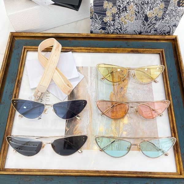 50% discount for factory direct salesnew d family same sunglasses female small frame personality cat's eye fashion sunglasses b1u, White;black
50% discount for factory direct salesnew d family same sunglasses female small frame personality cat's eye fashion sunglasses b1u, White;black