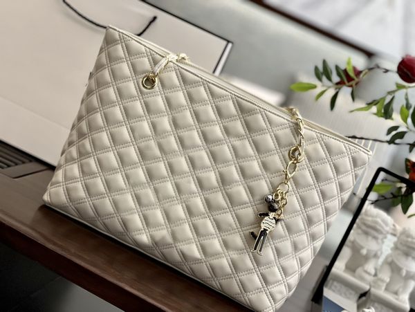 lingge sheepskin chain shoulder tote shopping bag robot pendant classic zipper all-match tote women's bags
lingge sheepskin chain shoulder tote shopping bag robot pendant classic zipper all-match tote women's bags