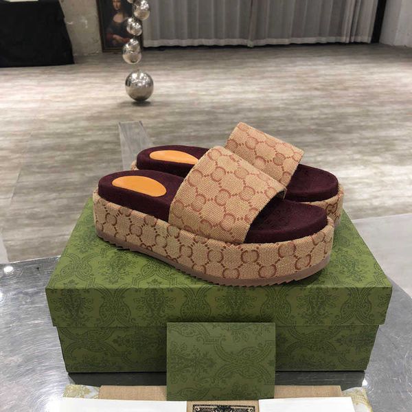 fashion womens sandals slippers designer luxury high heels flip flops shoes embroidered platform rubber sandal leather shoal casual shoe, Black
fashion womens sandals slippers designer luxury high heels flip flops shoes embroidered platform rubber sandal leather shoal casual shoe, Black